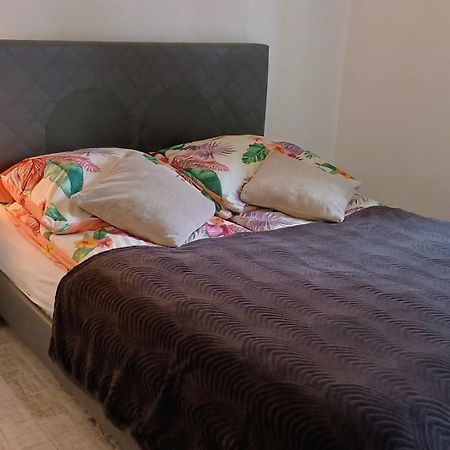 Apartament Na Kruczej Любин Экстерьер фото