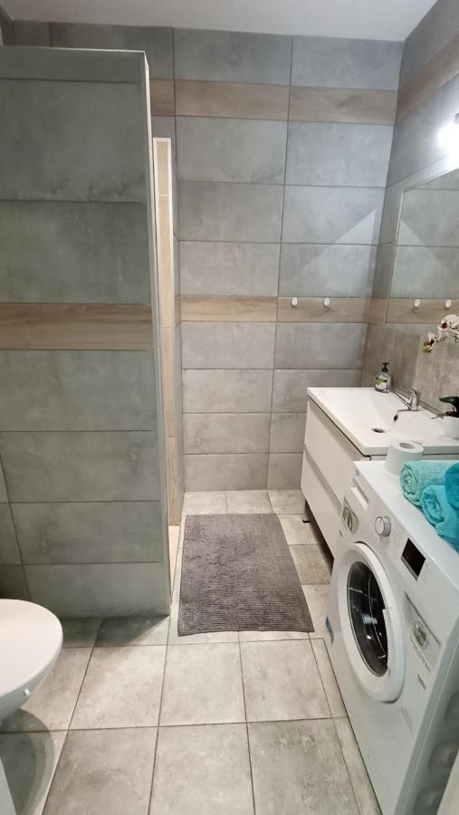 Apartament Na Kruczej Любин Экстерьер фото